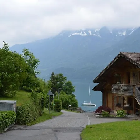 Hillside Loft, 2 Bedrooms, Max 5 Guests Appartement