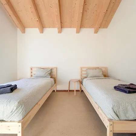 Apartment Hillside Loft, 2 Bedrooms, Max 5 Guests Ringgenberg
