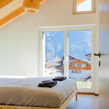 Hillside Loft, 2 Bedrooms, Max 5 Guests Apartment